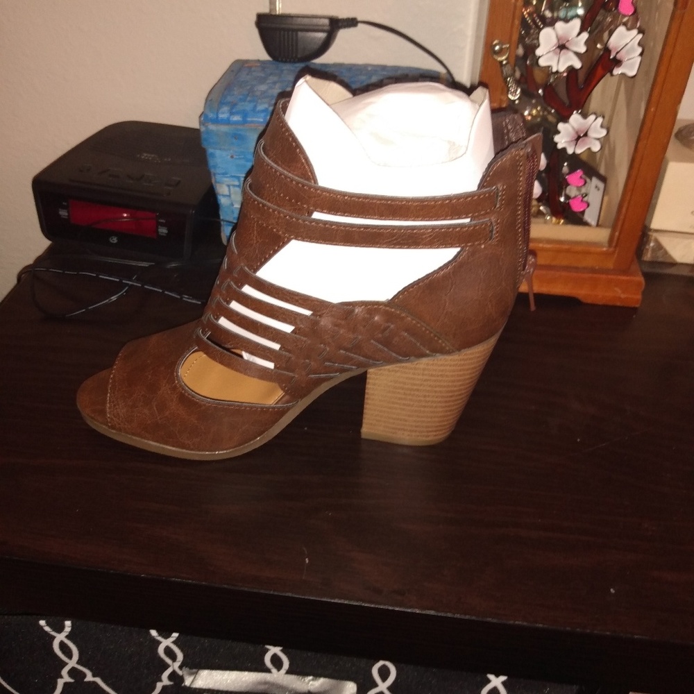 Kiera boots - Picture 3 of 5